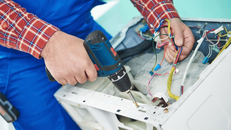 Sapanca Vaillant Vaillant çamaşır makinesi kart tamiri – Su almama arızası orijinal parça ile giderildi. - Teknik servis örneği